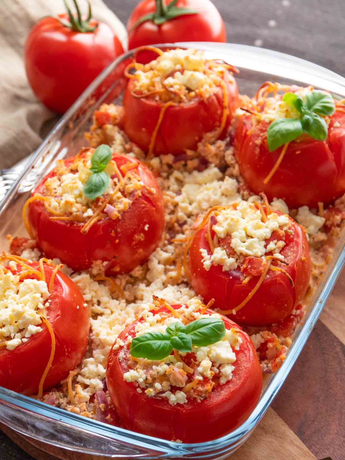 Gefüllte Tomaten Rezept kalorienarm mit Feta und Spaghetti