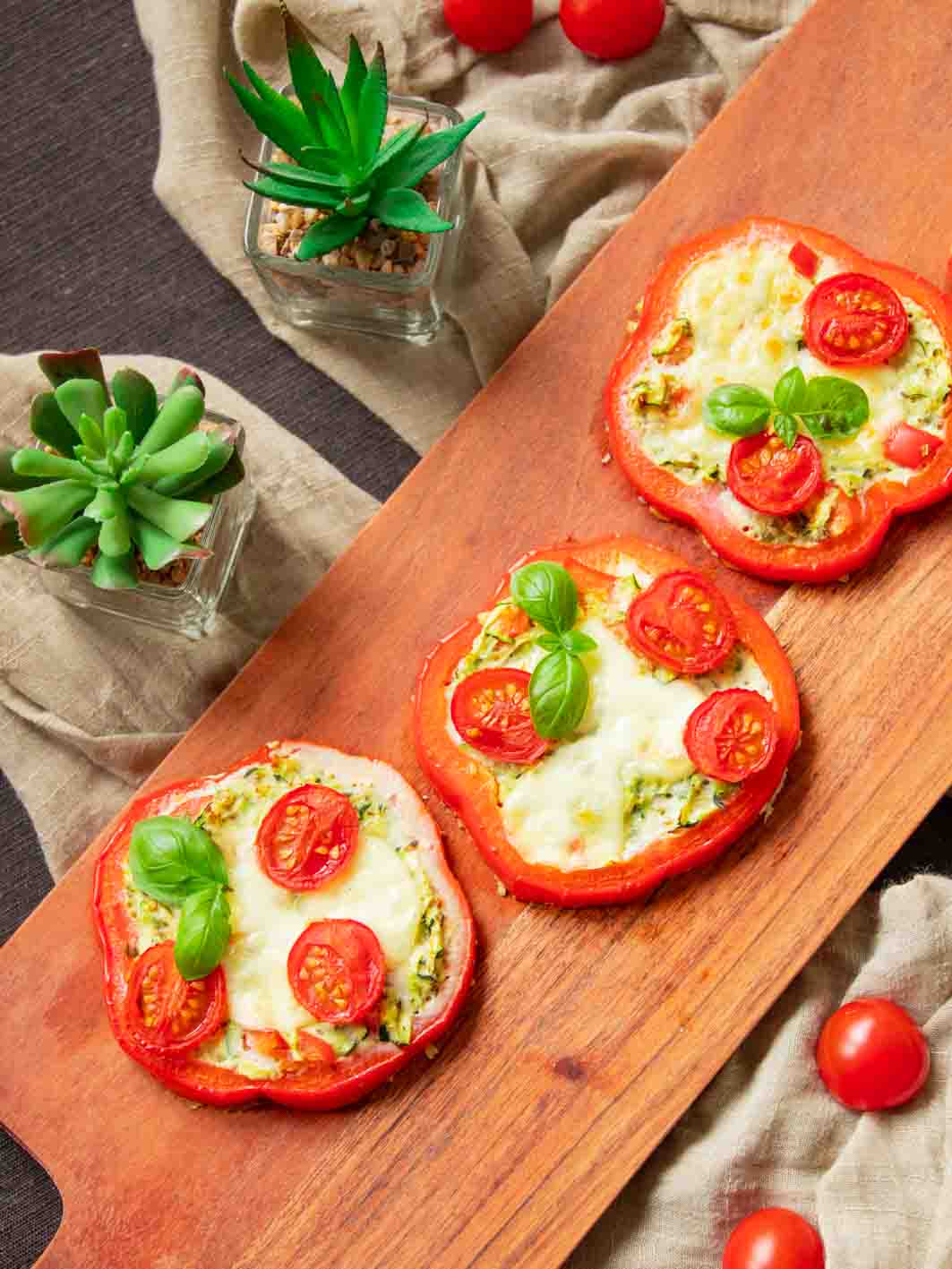 Tomate Mozzarella Style Paprika Minipizza