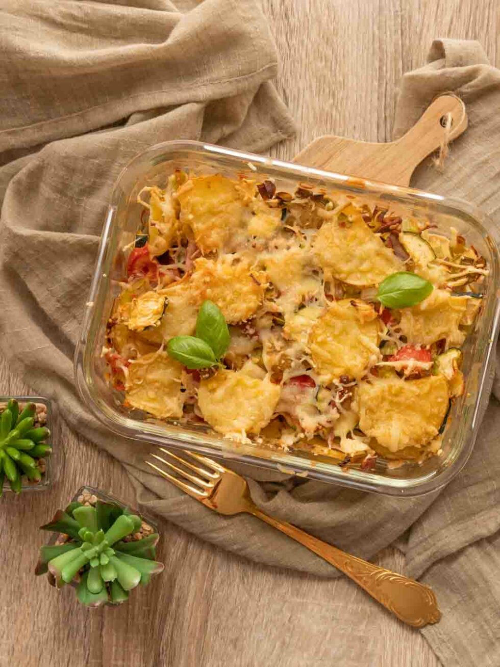 Kartoffelauflauf mit Gemüse (vegetarisch, kalorienarm)