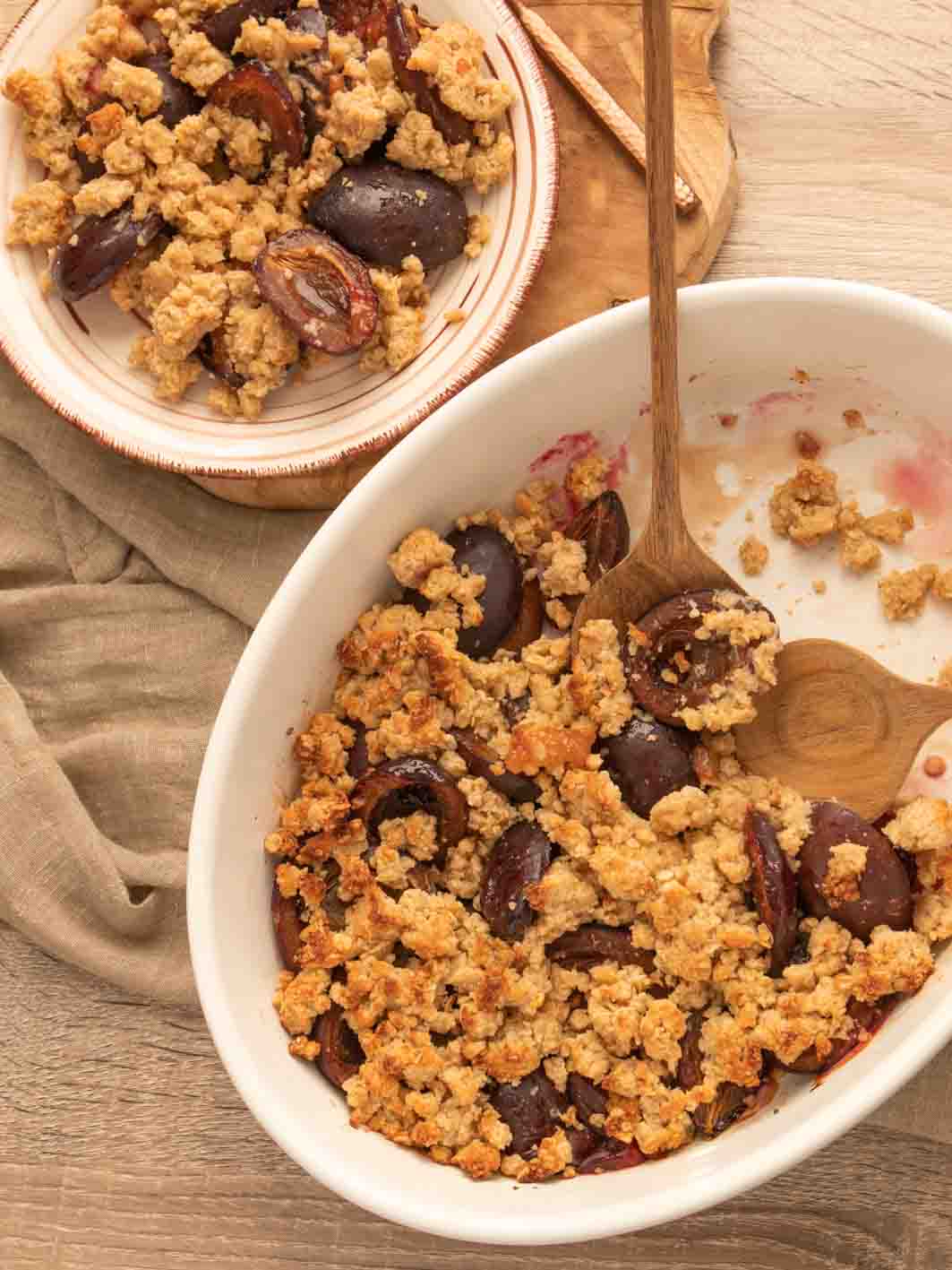 Zwetschgen Crumble mit Haferflocken Zwetschgen Crumble mit Haferflocken