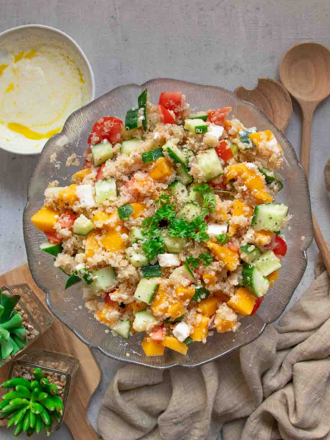 Gesunde Rezepte - Quinoa-Salat vegetarisches Abendessen