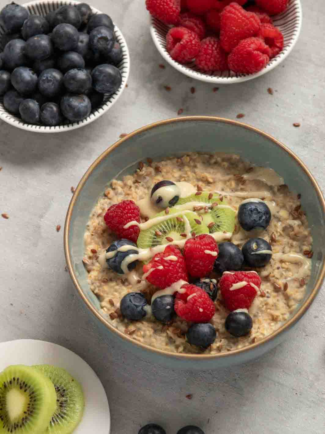Protein Porridge-3 Gnocchi Auflauf mit Spinat und Tomaten